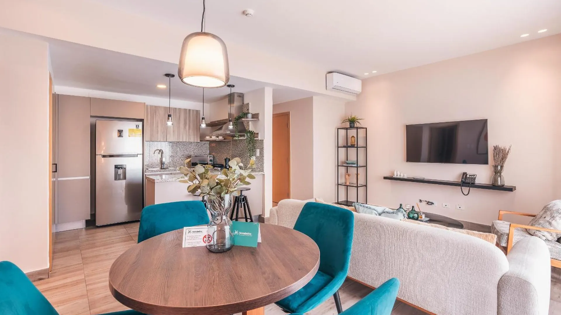 Breakfast Included At Regatta Living 304 Apartment Los Prados