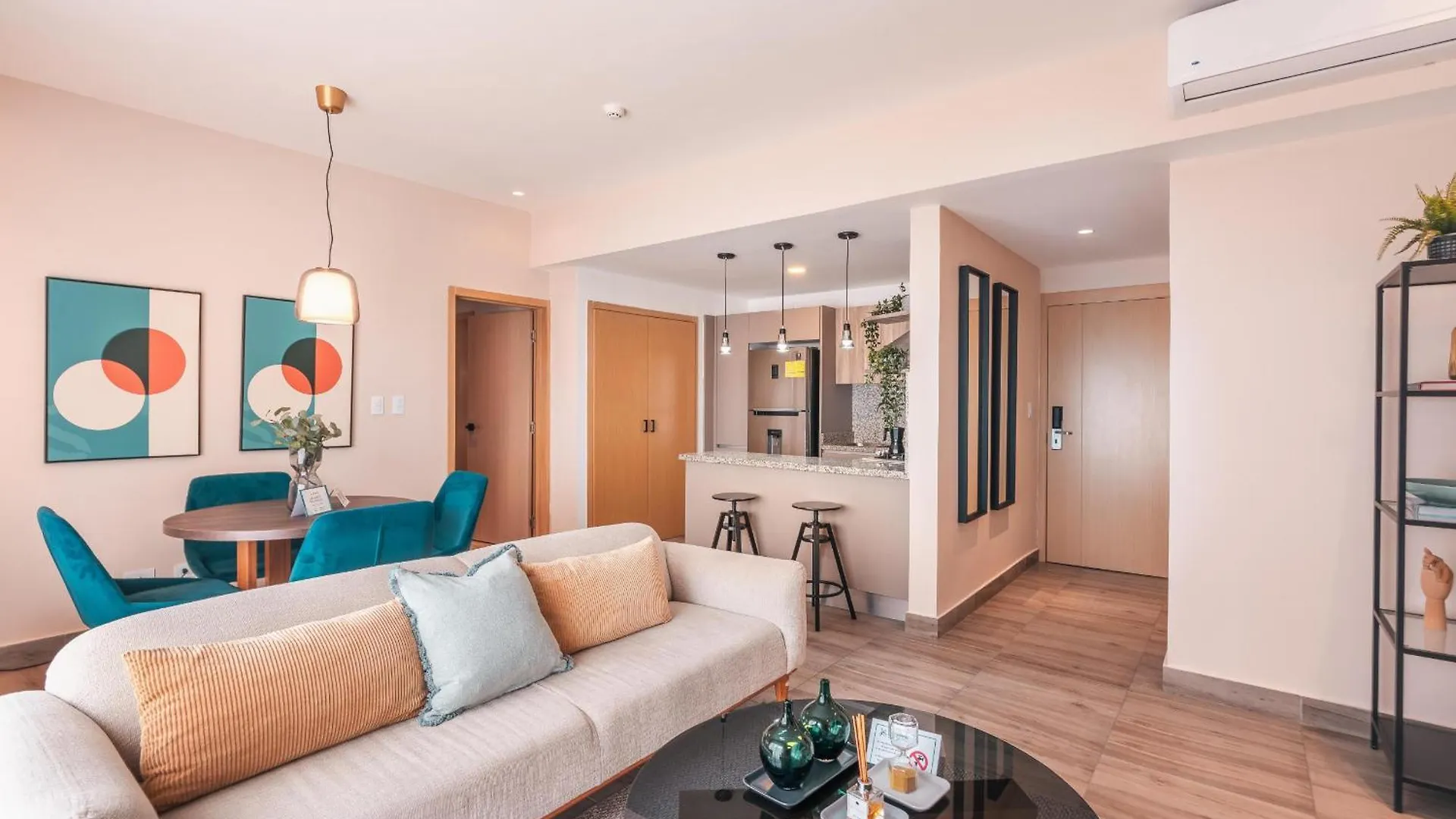 Breakfast Included At Regatta Living 304 Apartment Los Prados